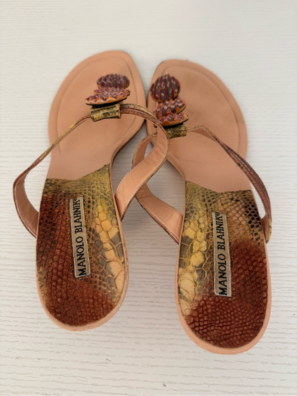 Manolo Blahnik Seashell Python Snakeskin Thong Sandal Open Toe Kitten Heels - Picture 5 of 10